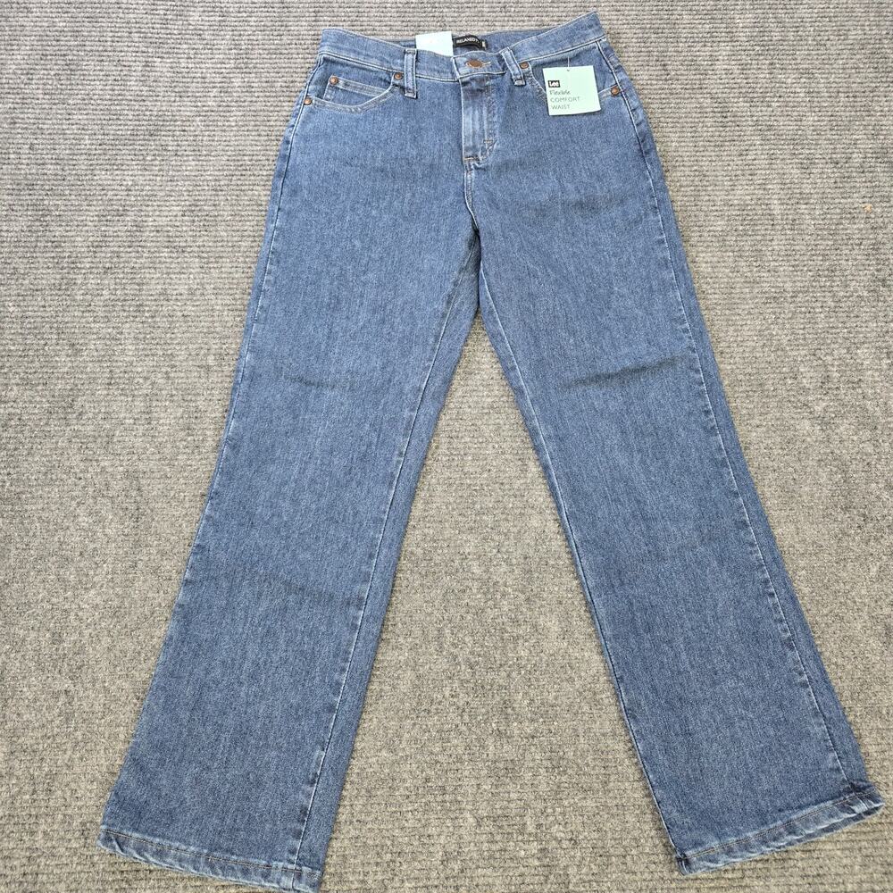 Lee Jeans Womens 4 Petite Blue Relaxed Straight Leg Comfort Waist NWT